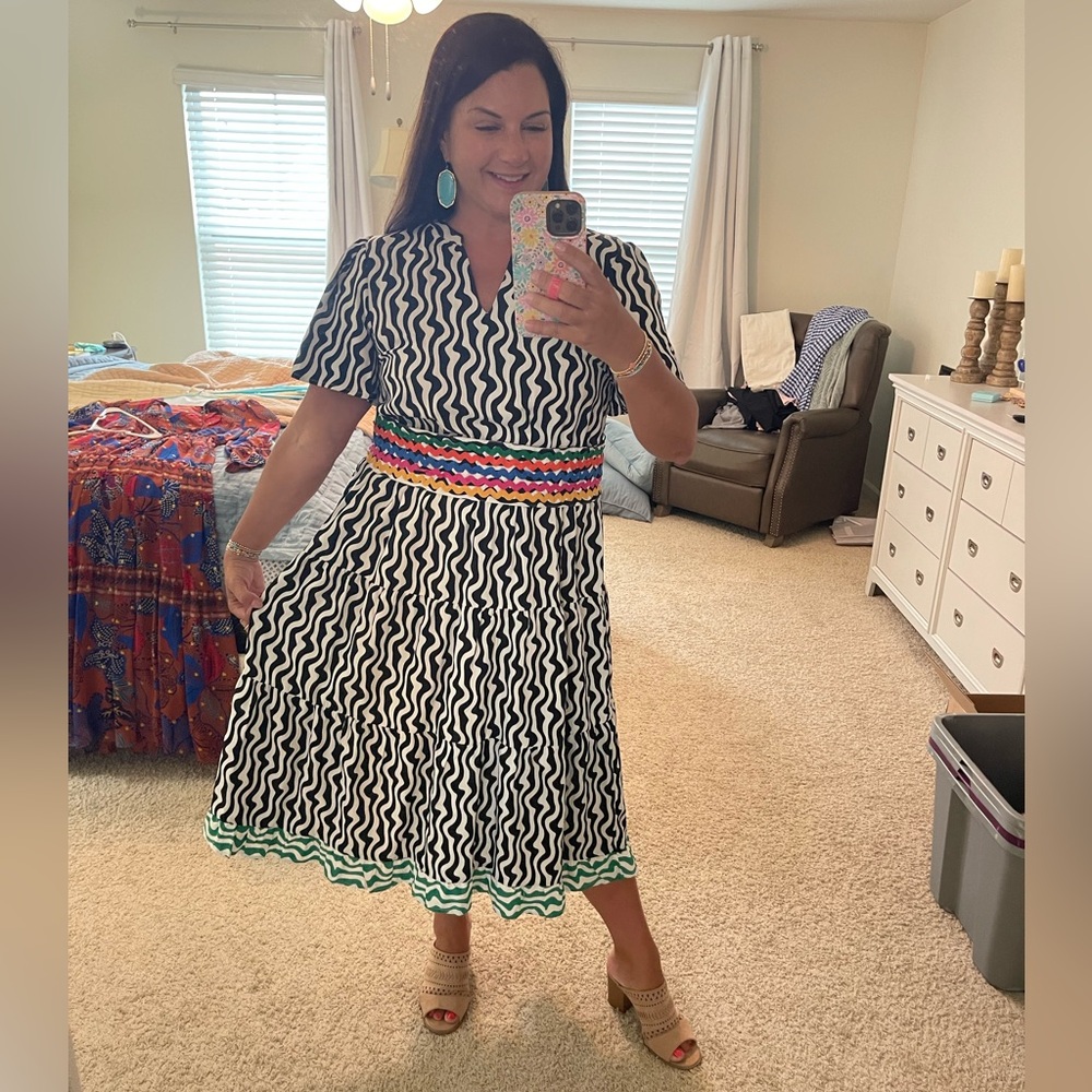 Stylish Black and White Patterned Dress